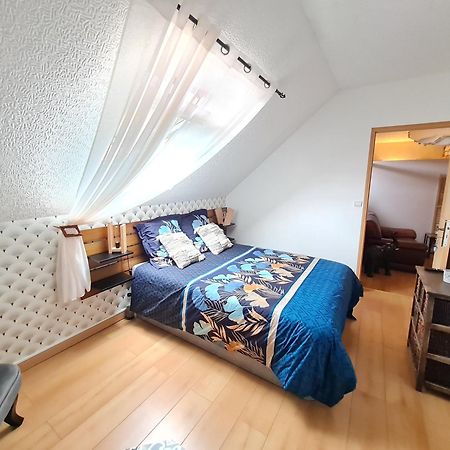 Chez Malia Bed & Breakfast Saint-Nicolas-des-Motets ภายนอก รูปภาพ