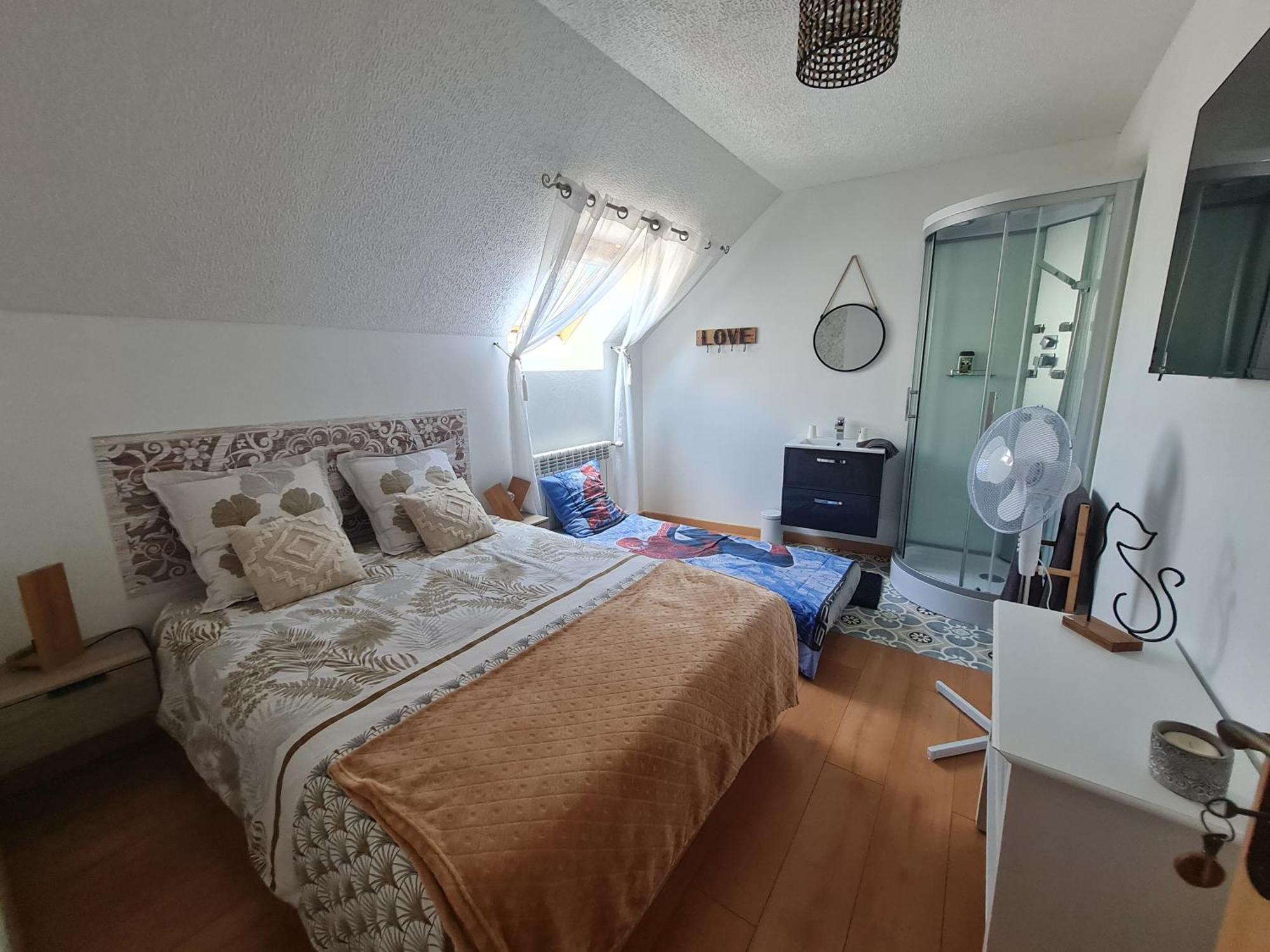Chez Malia Bed & Breakfast Saint-Nicolas-des-Motets ภายนอก รูปภาพ