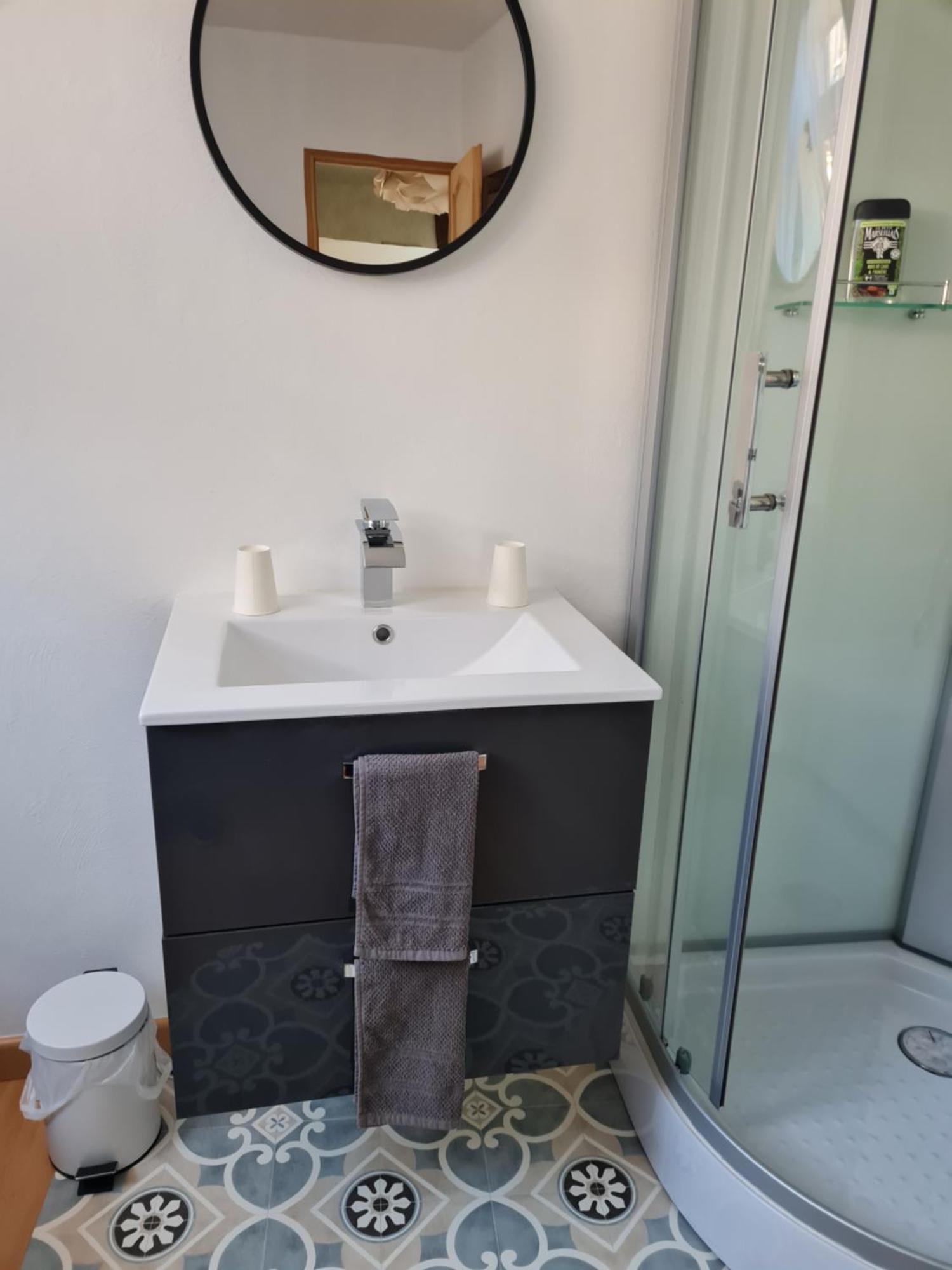Chez Malia Bed & Breakfast Saint-Nicolas-des-Motets ภายนอก รูปภาพ
