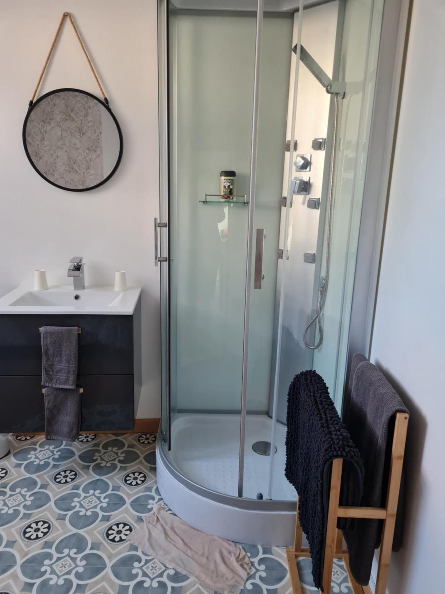 Chez Malia Bed & Breakfast Saint-Nicolas-des-Motets ภายนอก รูปภาพ