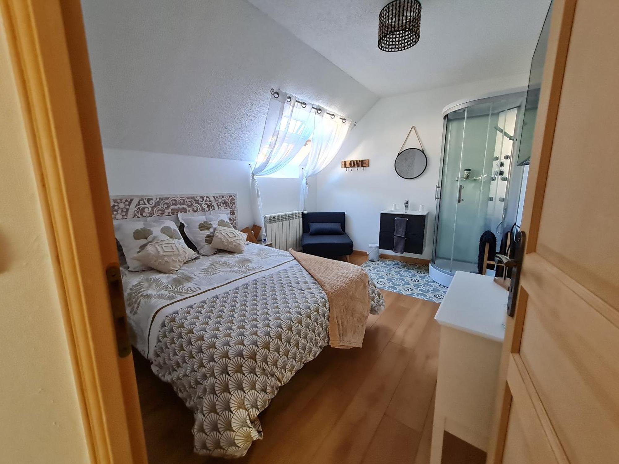 Chez Malia Bed & Breakfast Saint-Nicolas-des-Motets ภายนอก รูปภาพ